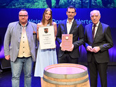 Weingut Doppler-Hertel, Essingen, bekommt den Staatsehrenpreis.