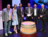 Das Weingut Spieß GbR, Wilfried & Adrian Spieß, Weingarten (Pfalz), erhält den Ehrenpreis. 