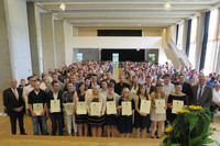 125 Absolventinnen und Absolventen nahmen in Schweich ihre Abschlusszeugnisse entgegen
