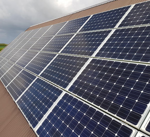 PV-Anlage auf Hallendach