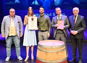 Weingut Blaul & Sohn, Uli & Dennis Blaul, Gönnheim, bekommt den Staatsehrenpreis.