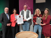 Staatsehrenpreis des Landes Rheinland-Pfalz für das Weingut Georg Nägele.