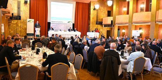 Den Krisen gemeinsam trotzen