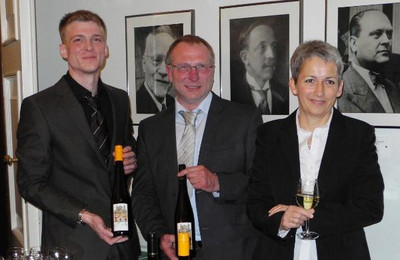 Familie Meier vom Weingut Valentin Ziegler präsentiert die Domweine 2012.