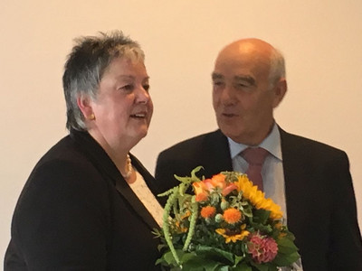 Edith Baumgart mit Kammerpräsident Ökonomierat Norbert Schindler, MdB