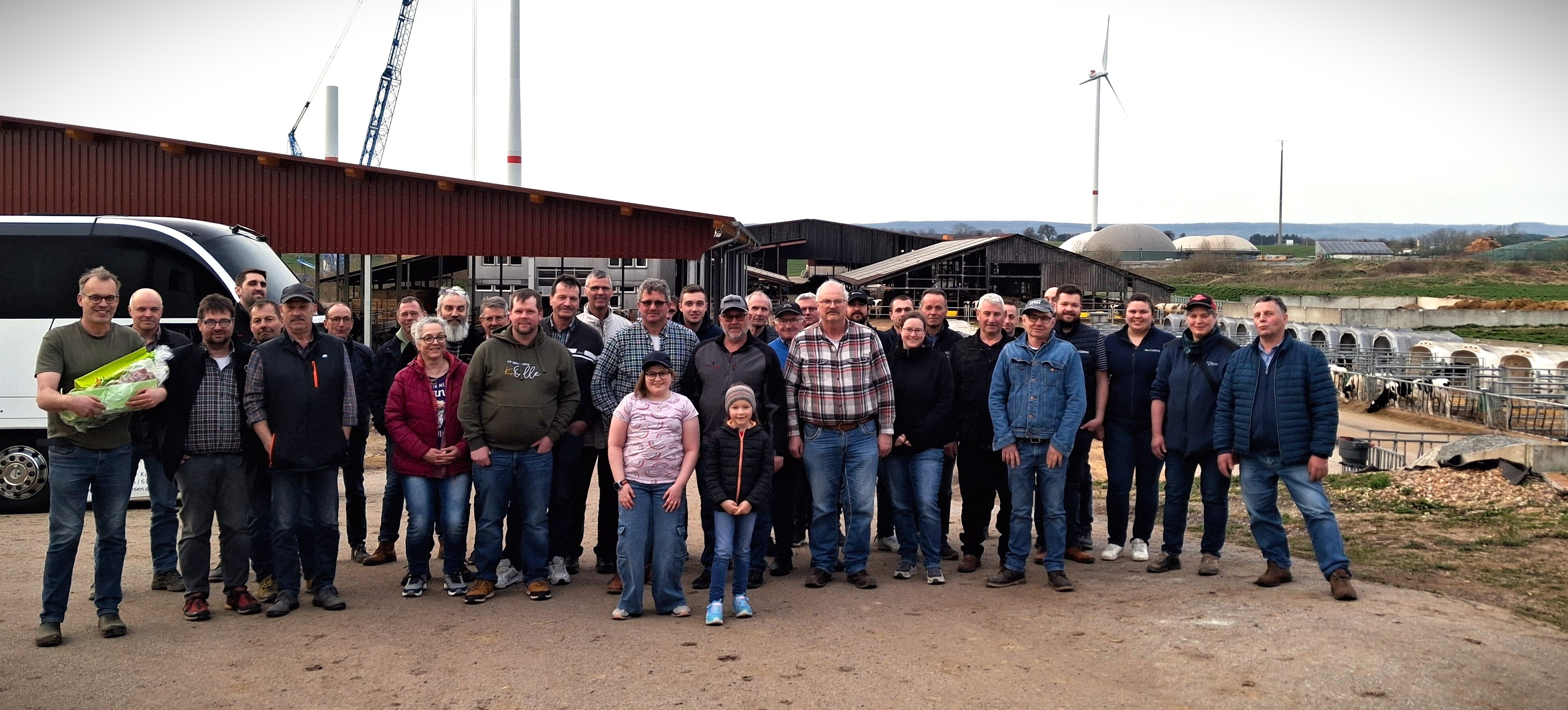Gruppenfoto auf dem Bauernhof
